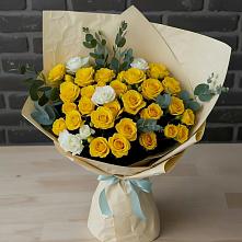 Букет цветов из:  Розы в Чистополе