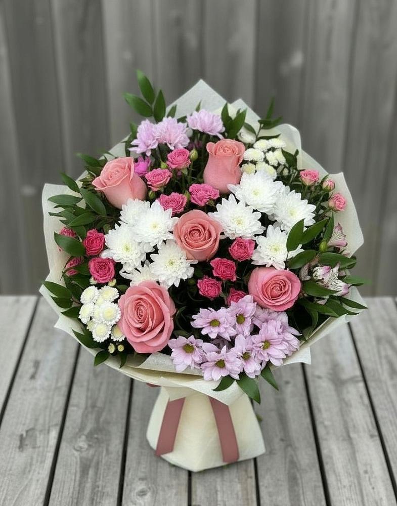 Букет цветов из: Альстромерии, Гвоздики, Розы и Хризантемы в Чистополе