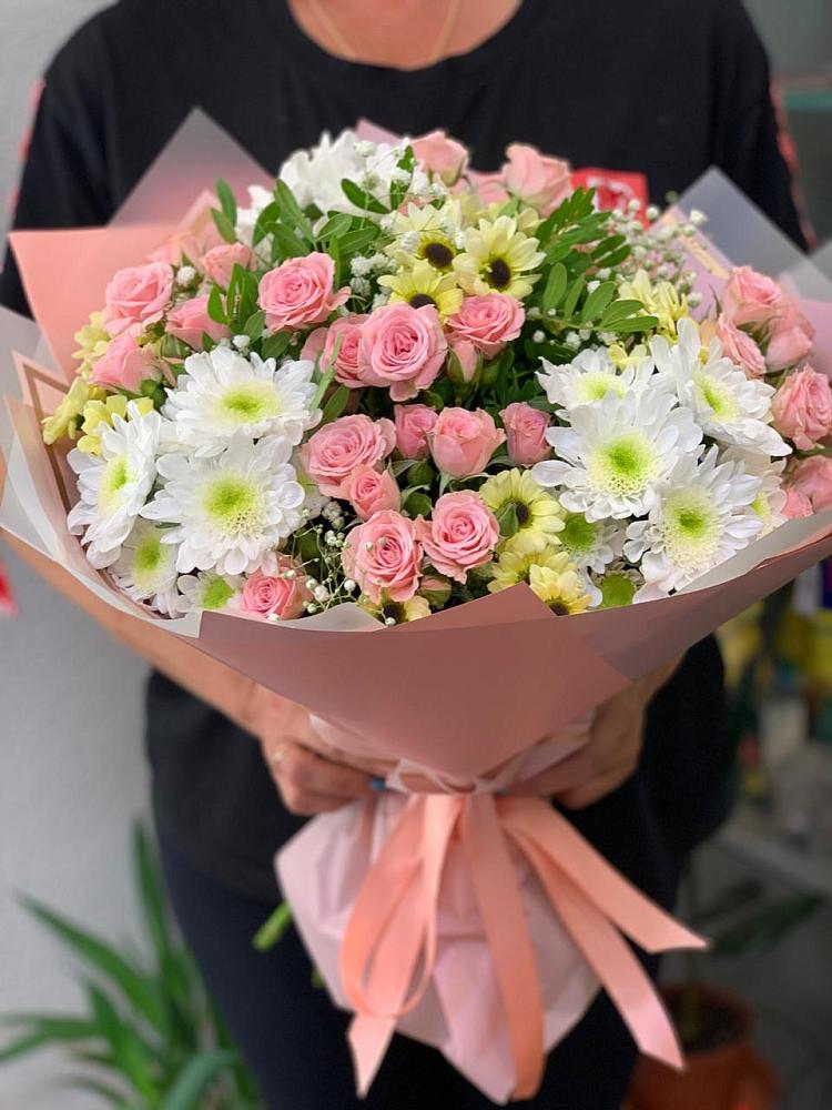 Букет цветов из: Розы и Хризантемы в Чистополе