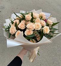 Букет Кремовые розы Латте в Чистополе