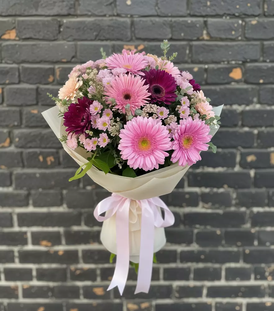 Букет цветов из: Герберы и Хризантемы в Чистополе
