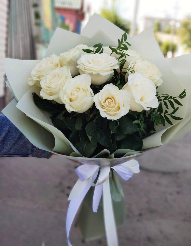 Букет Белые розы Проуд в Чистополе