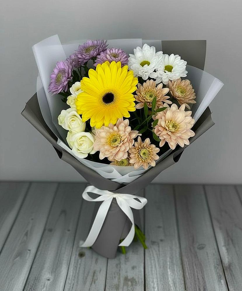 Букет цветов из: Розы, Герберы и Хризантемы в Чистополе