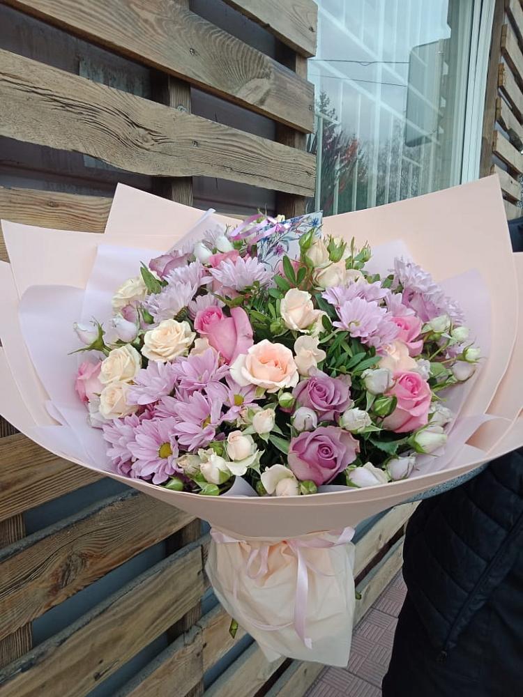 Букет цветов из: Розы и Хризантемы в Чистополе