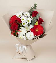 Букет цветов из:  Розы, Хризантемы, Герберы и Лилии в Чистополе