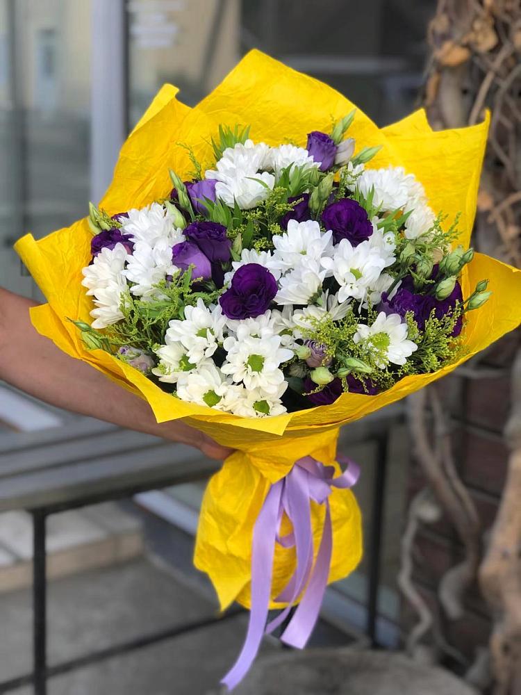 Букет цветов из: Ирисы, Хризантемы и Ромашки в Чистополе
