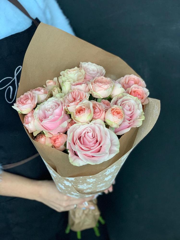 Букет цветов из: Хризантемы и Розы в Чистополе