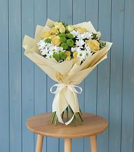 Букет цветов из:  Хризантемы и Розы в Чистополе