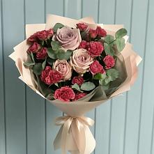 Букет цветов из:  Гвоздики и Розы в Чистополе