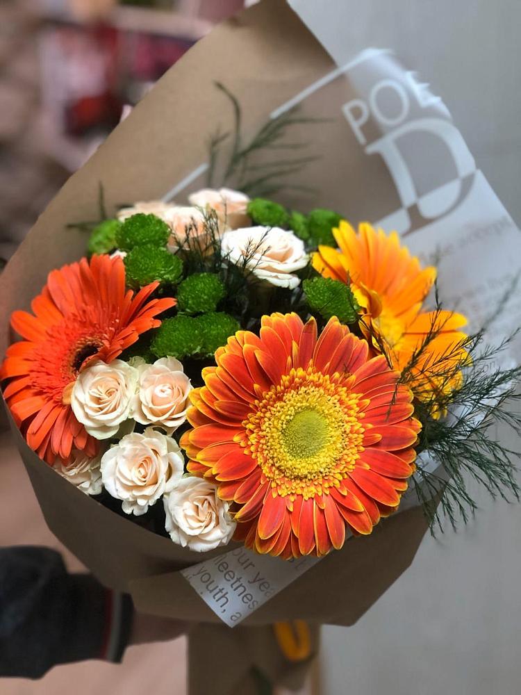 Букет цветов из: Герберы, Хризантемы и Розы в Чистополе